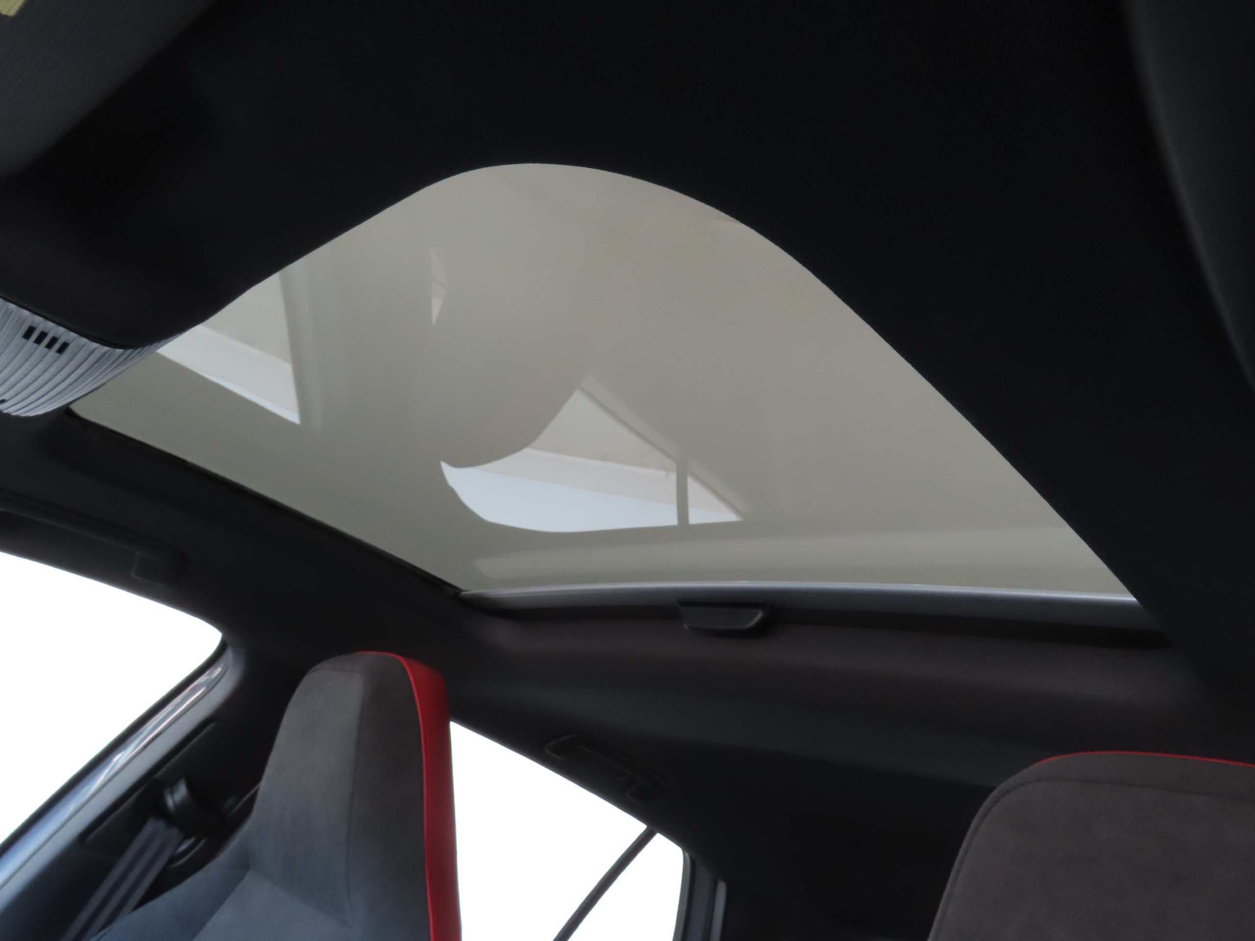 New 2026 Volkswagen GTI SE FWD image 20