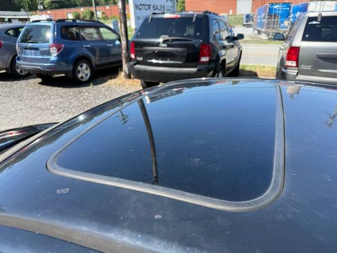 Used 2004 Honda Civic EX image 12