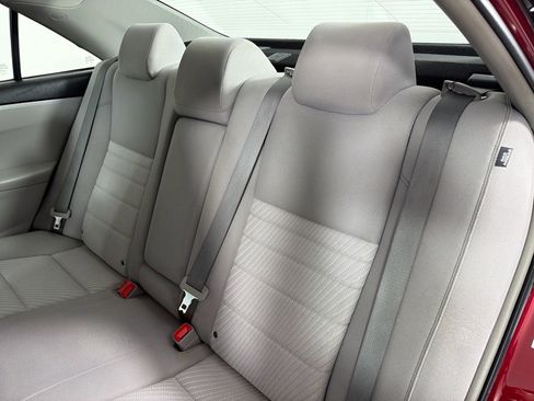 Used 2016 Toyota Camry LE FWD image 18