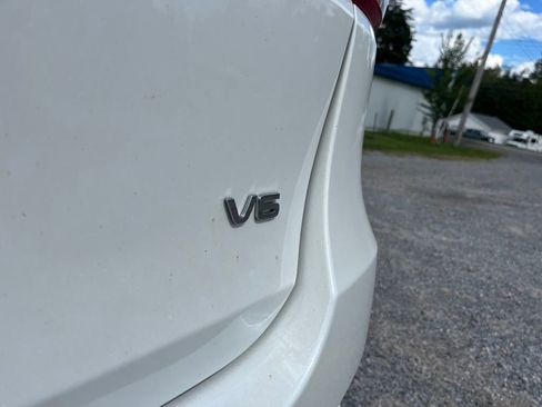 Used 2019 Kia Sorento LX image 5