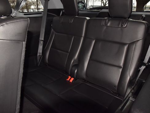 Certified 2023 Ford Explorer XLT w/ Equipment Group 202A image 15