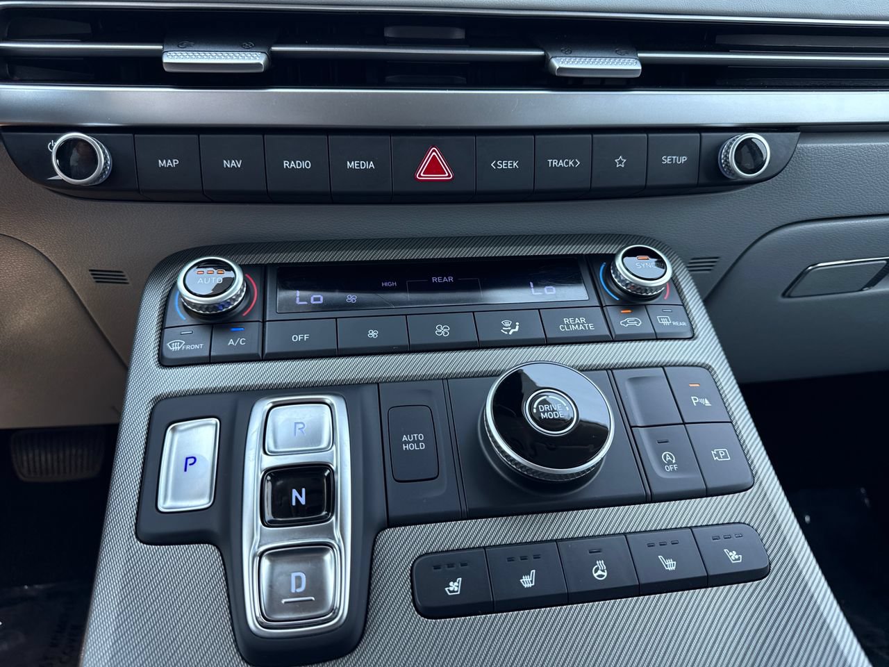 Used 2024 Hyundai Palisade SEL w/ Premium Package FWD image 23