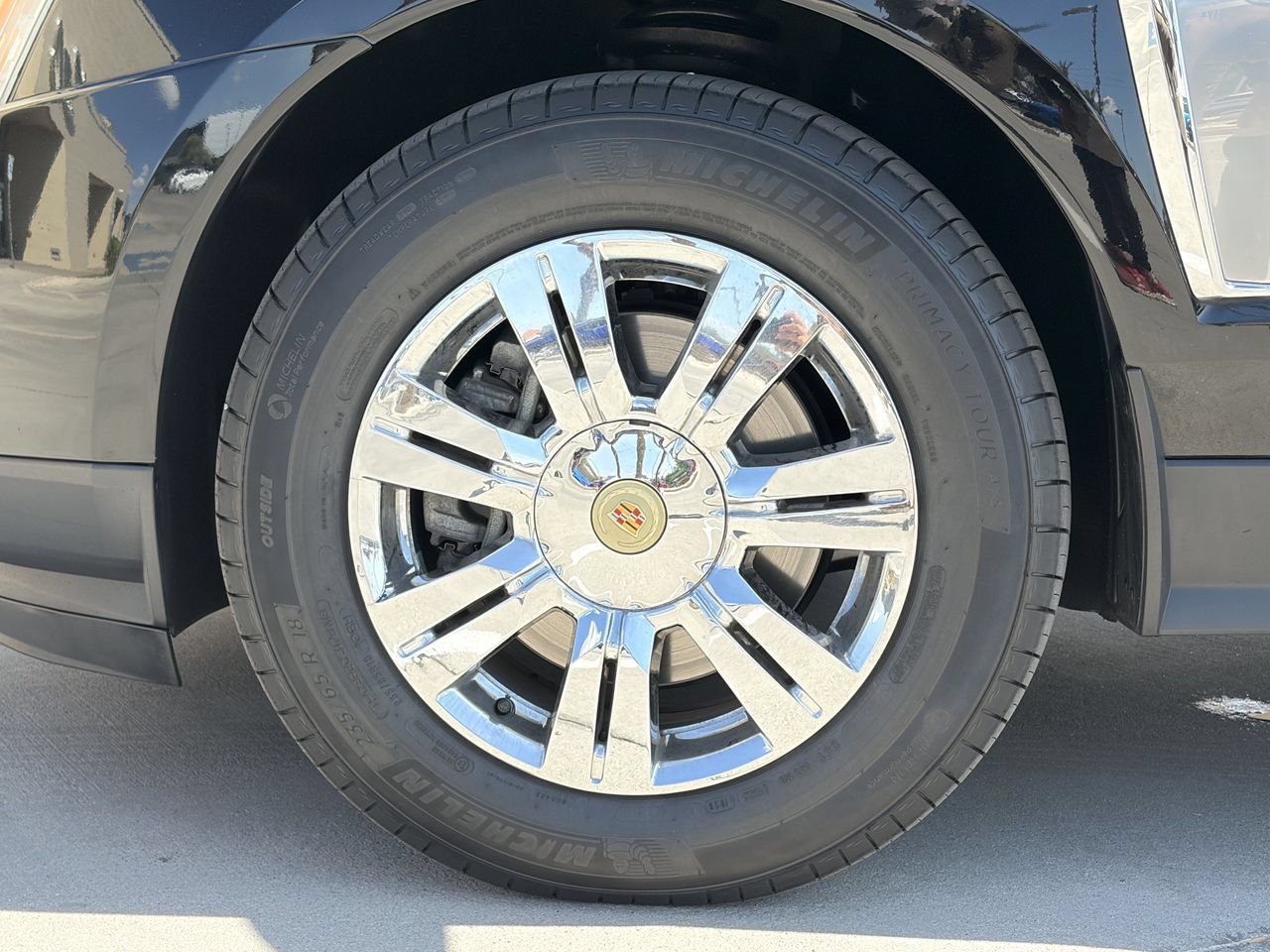 Used 2015 Cadillac SRX Luxury w/ Driver Awareness Package FWD image 9