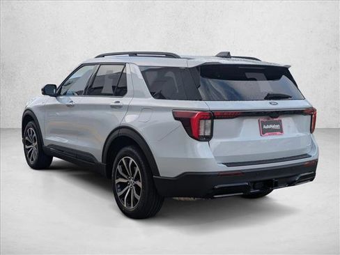 New 2026 Ford Explorer ST-Line AWD/4WD image 9