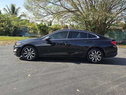 Used 2025 Chevrolet Malibu RS image 2