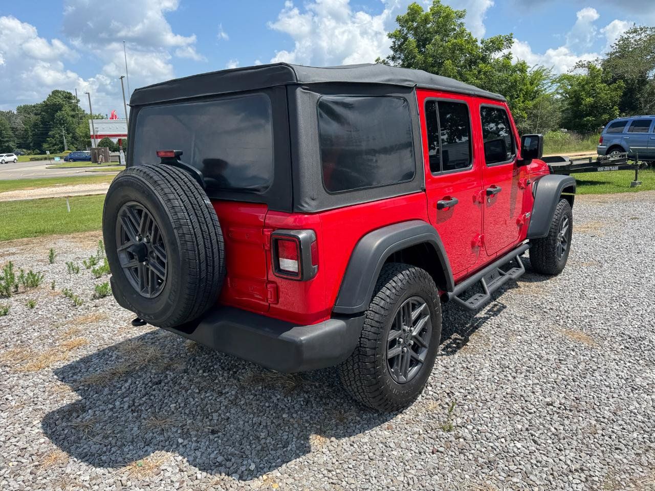 Used 2021 Jeep Wrangler Unlimited Sport AWD/4WD image 3