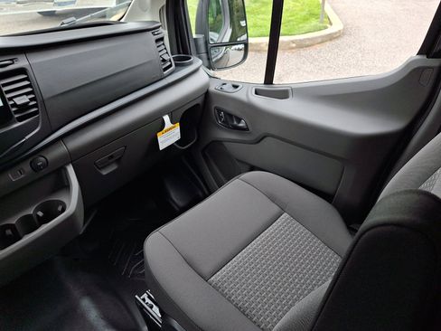 New 2026 Ford Transit 250 Low Roof AWD image 9