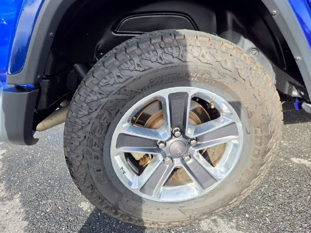 Used 2018 Jeep Wrangler Unlimited Sahara AWD/4WD image 27