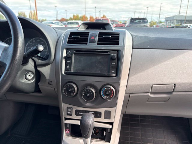 Used 2013 Toyota Corolla LE FWD image 16