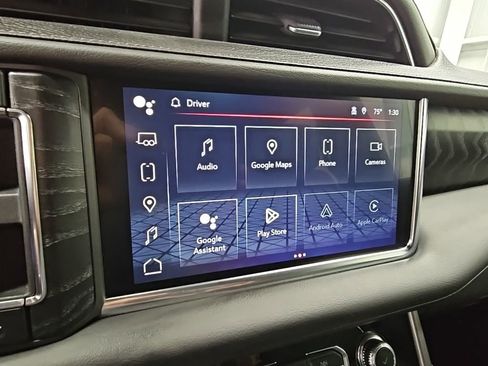 Used 2024 GMC Yukon XL Denali image 15