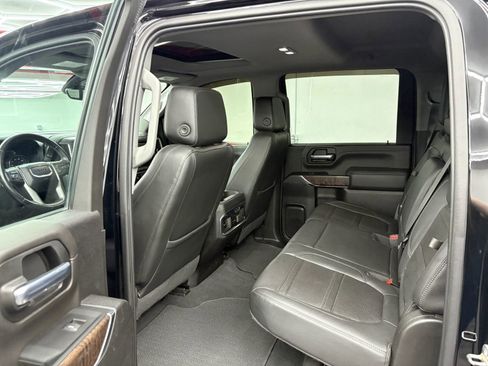 Used 2023 GMC Sierra 2500 Denali w/ Denali Ultimate Package image 10