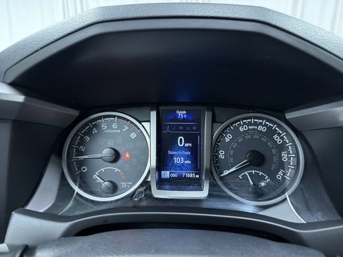 Used 2017 Toyota Tacoma SR5 w/ Tow Package AWD/4WD image 20