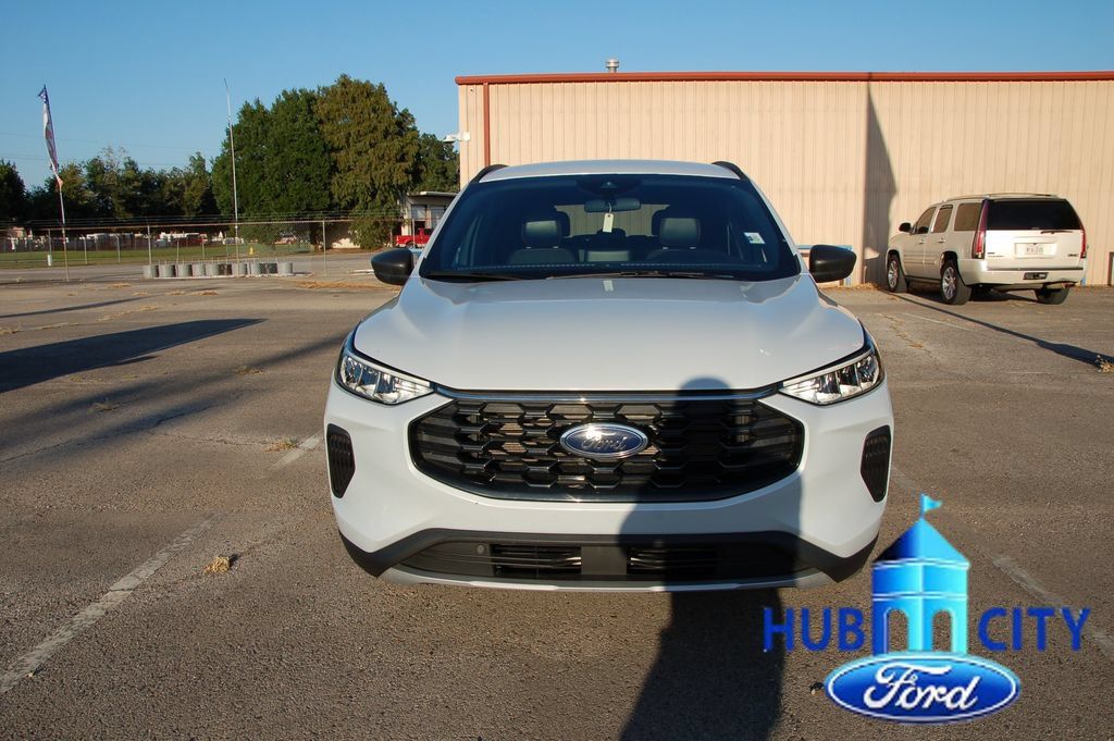 Used 2025 Ford Escape ST-Line FWD image 8