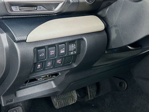 Used 2022 Subaru Forester Limited w/ Popular Package #3 image 10