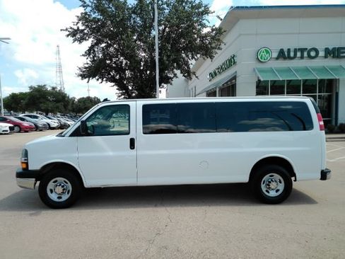 Used 2024 Chevrolet Express 3500 LT w/ LT Preferred Equipment Group RWD image 13