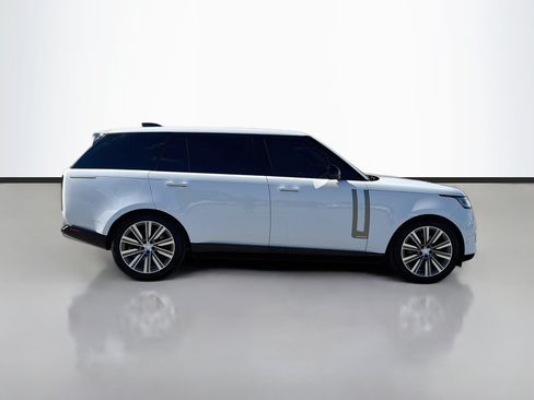 Used 2025 Land Rover Range Rover Long Wheelbase Autobiography AWD/4WD image 6