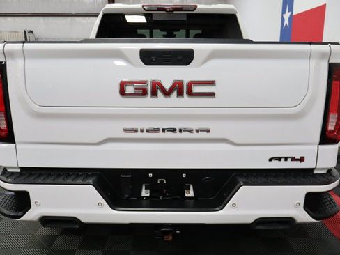 Used 2021 GMC Sierra 1500 AT4 w/ AT4 Premium Package AWD/4WD image 12