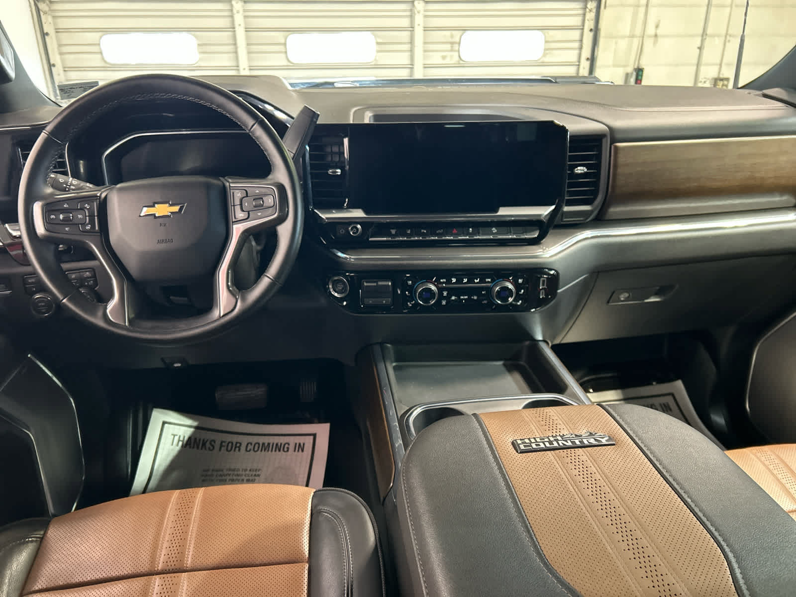 Used 2024 Chevrolet Silverado 2500 High Country w/ High Country Premium Package AWD/4WD image 4