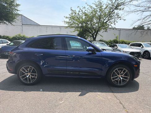 Used 2024 Porsche Macan AWD/4WD image 8