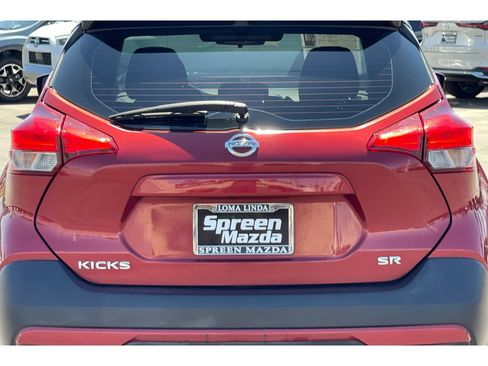 Used 2018 Nissan Kicks SR FWD image 16