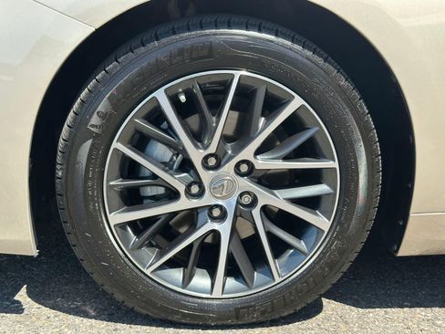 Used 2017 Lexus ES 350 w/ Navigation System Package FWD image 8