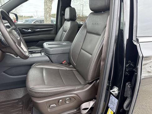 Used 2023 GMC Yukon Denali w/ LPO, Floor Liner Package image 12