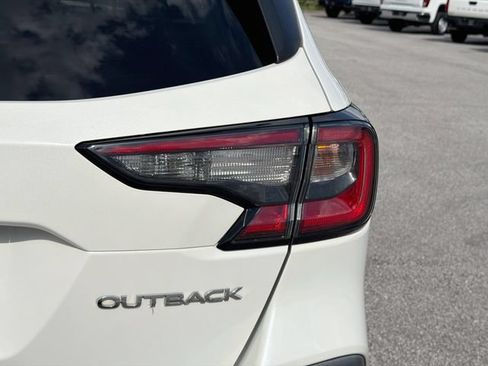 Used 2020 Subaru Outback Premium w/ Popular Package #1 AWD/4WD image 10