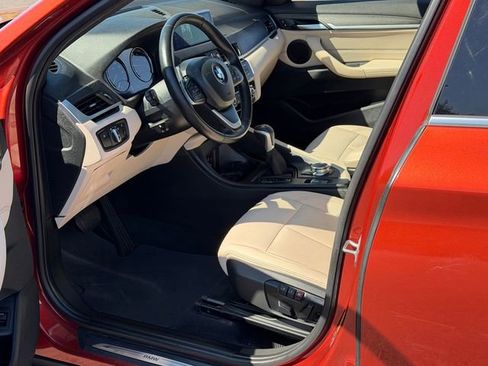Used 2019 BMW X1 xDrive28i w/ Convenience Package AWD/4WD image 11