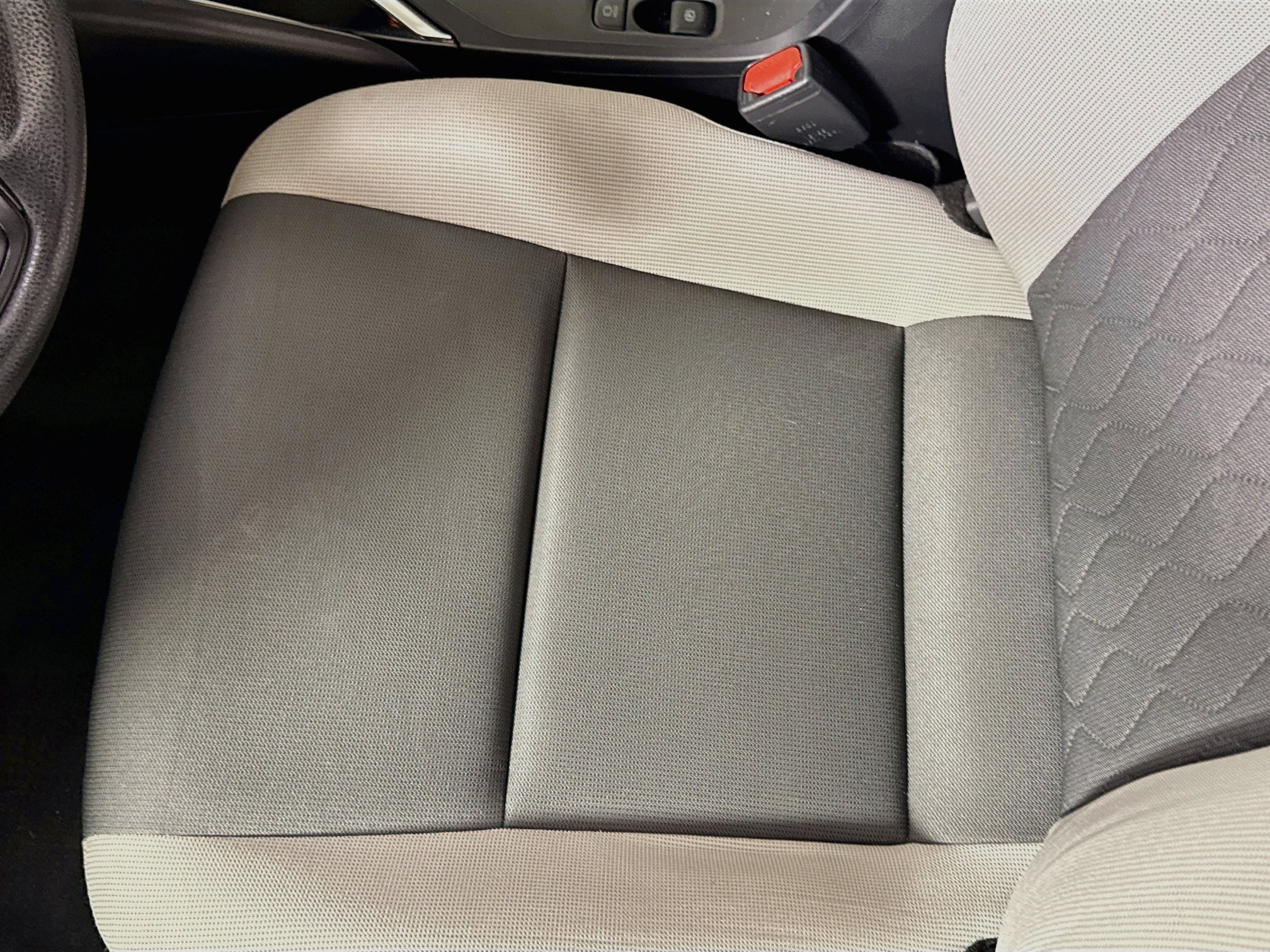 Certified 2024 Toyota Corolla LE FWD image 17