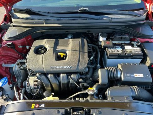 Used 2018 Hyundai Elantra SEL FWD image 34
