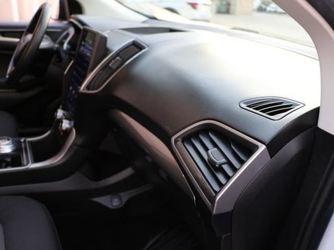 Used 2021 Ford Edge SE FWD image 11