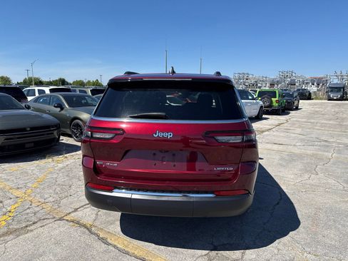 Used 2022 Jeep Grand Cherokee L Limited AWD/4WD image 7