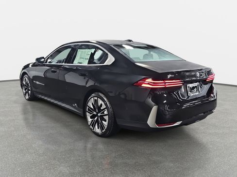 New 2026 BMW 530i xDrive 530i xDrive w/ Premium Package image 6