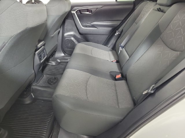 Used 2024 Toyota RAV4 XLE w/ Convenience Package FWD image 12