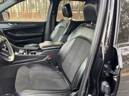 Certified 2024 Jeep Grand Cherokee L Laredo image 15