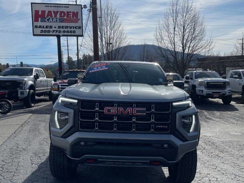 Used 2024 GMC Canyon AT4 w/ AT4 Premium Package image 8