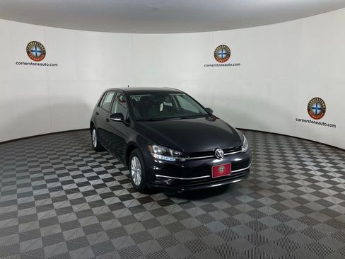 Used 2018 Volkswagen Golf S image 16