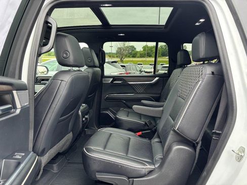 Certified 2024 GMC Acadia Denali w/ Super Cruise Package FWD image 11