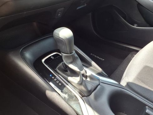 Used 2025 Toyota Corolla LE FWD image 18