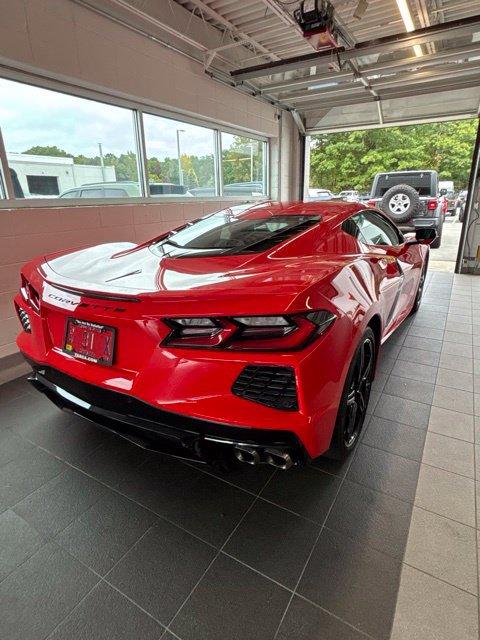 Used 2020 Chevrolet Corvette Stingray Coupe w/ 1LT RWD image 3
