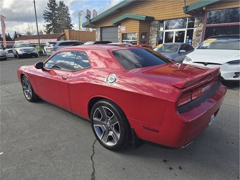 Used 2012 Dodge Challenger R/T image 6