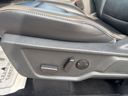 Used 2025 Ford Bronco Outer Banks image 18