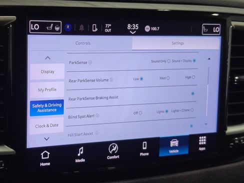 Used 2024 Chrysler Pacifica Touring-L FWD image 47