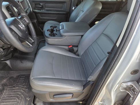 Used 2018 RAM 1500 Tradesman w/ Chrome Appearance Group AWD/4WD image 8