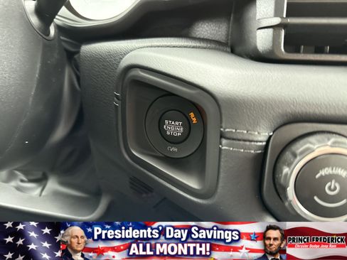 New 2025 Jeep Gladiator Rubicon w/ Technology Group image 24