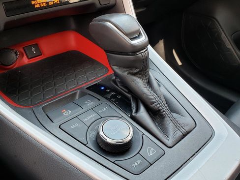 Used 2020 Toyota RAV4 TRD Off-Road image 25