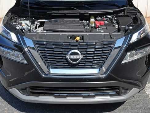 Used 2023 Nissan Rogue SV w/ SV Premium B Package FWD image 7