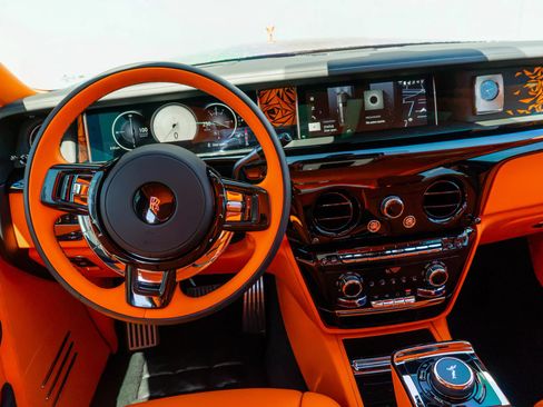 Used 2026 Rolls-Royce Phantom Sedan RWD image 16
