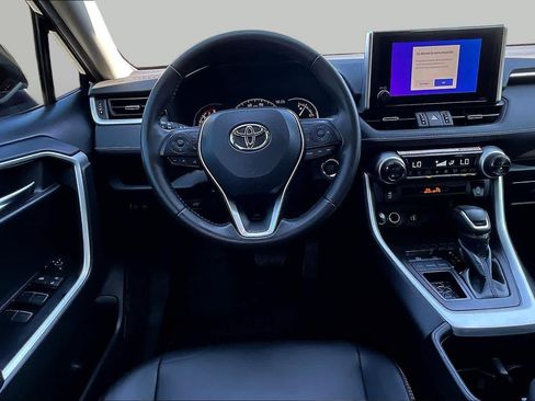 Used 2025 Toyota RAV4 XLE Premium FWD image 6