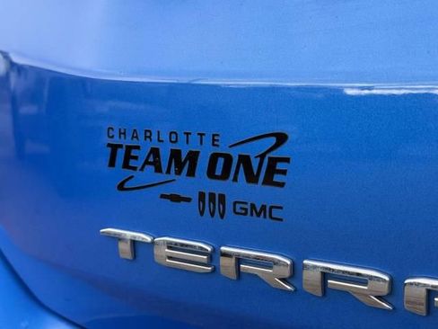 Used 2024 GMC Terrain SLE image 31
